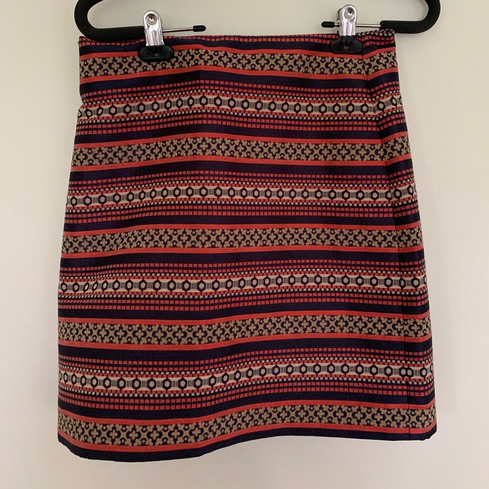 Loft skirt.